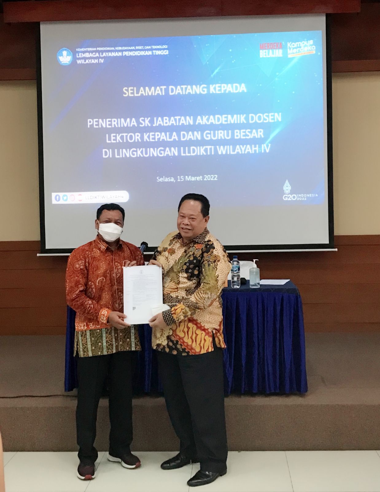 Undangan dan Pembagian SK Jabatan Akademik Dosen Lektor Kepala dan Guru Besar di lingkungan LLDIKTI Wilayah IV | 15 Maret 2022