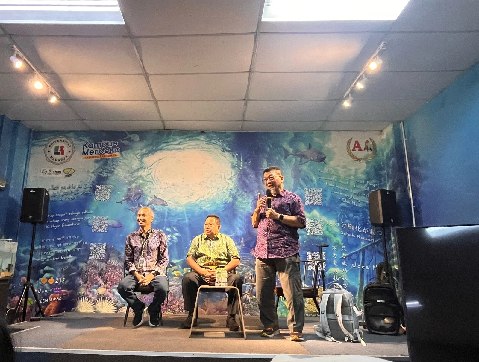 Kunjungan Mahasiswa dan Dosen IIUM ke Universitas Raharja dalam Program Student Exchange