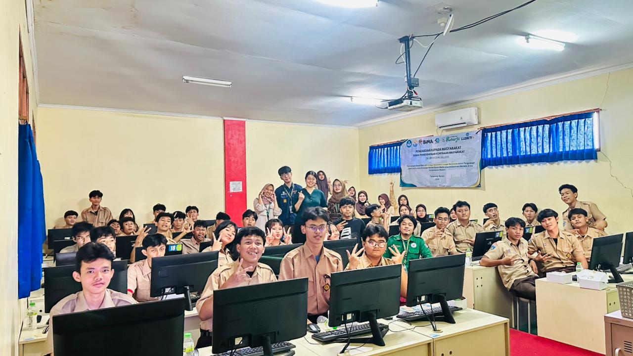 Kolaborasi Edukatif dan Berdampak: Universitas Raharja Hadirkan Pelatihan Desain Grafis untuk Siswa SMK Ki Hajar Dewantoro