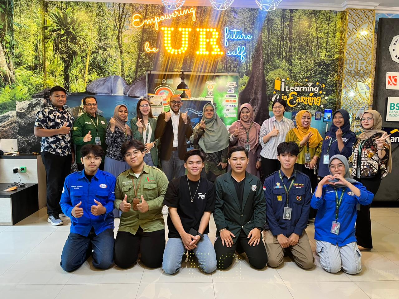 Monev PKM Kreatif Desain di SMK Ki Hajar Dewantoro Tegaskan Peningkatan Kompetensi Desain Grafis Siswa di Era Pembelajaran Modern