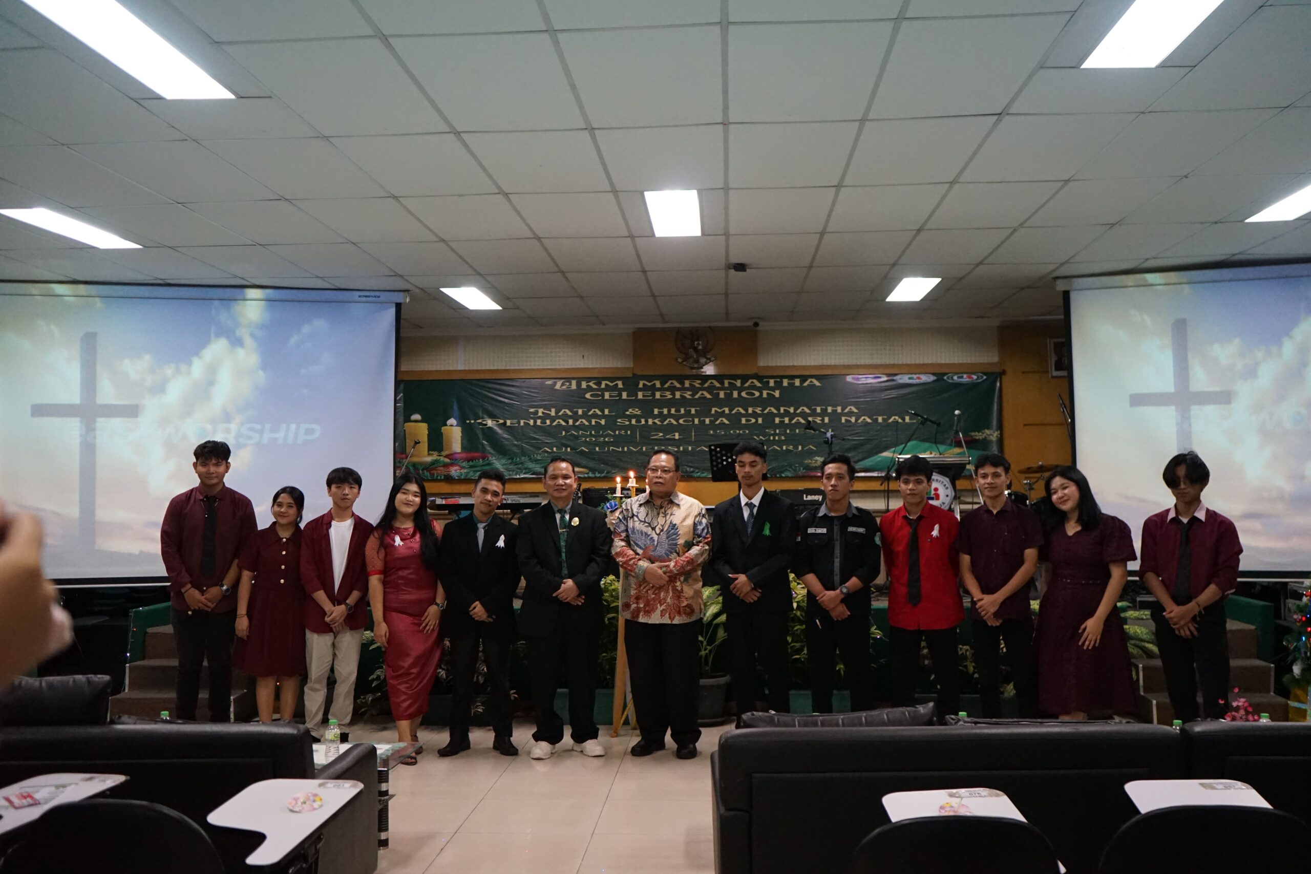 UKM Maranatha Universitas Raharja Selenggarakan Perayaan Natal dan HUT Bertema “Penuaian Sukacita di Hari Natal”