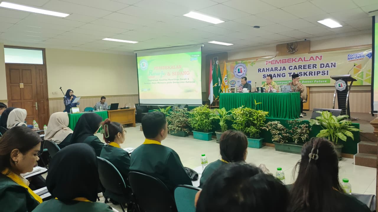 Universitas Raharja Selenggarakan Pembekalan Raharja Career dan Sidang Komprehensif Mahasiswa TA/Skripsi Semester Ganjil 2025/2026