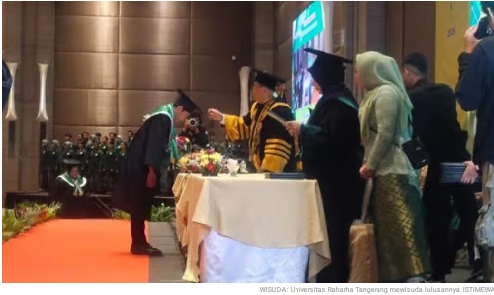 Lulusan Universitas Raharja Diminta Implementasikan Ilmu Demi Kemaslahatan Publik
